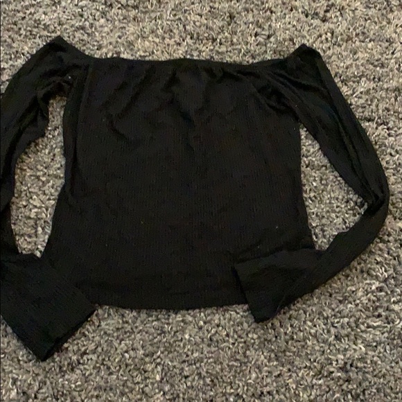 Off the should black crop top - Picture 3 of 5